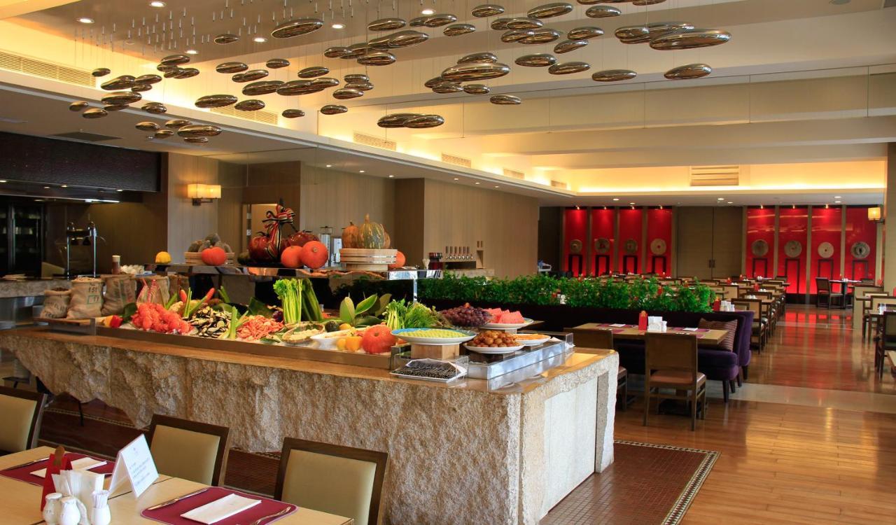 Fleur De Chine Hotel Yuchi Exterior photo The buffet at the restaurant