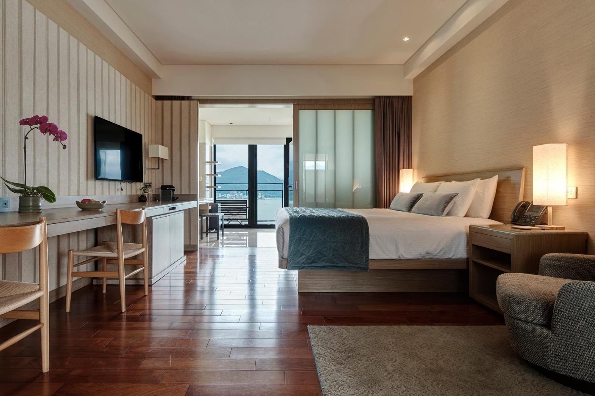 Fleur De Chine Hotel Yuchi Exterior photo