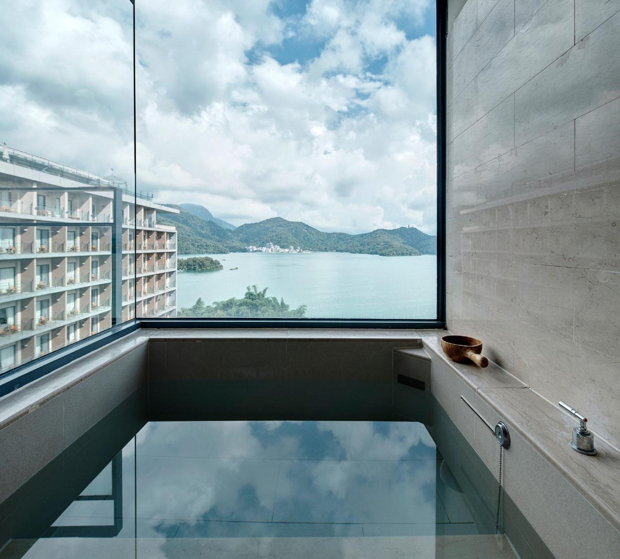 Fleur De Chine Hotel Yuchi Room photo View from the bathroom